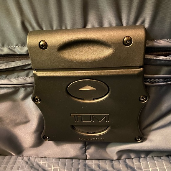 TUMI ALPHA SHORT TRIP DUAL ACCESS SUITCASE - Picture 12 of 15